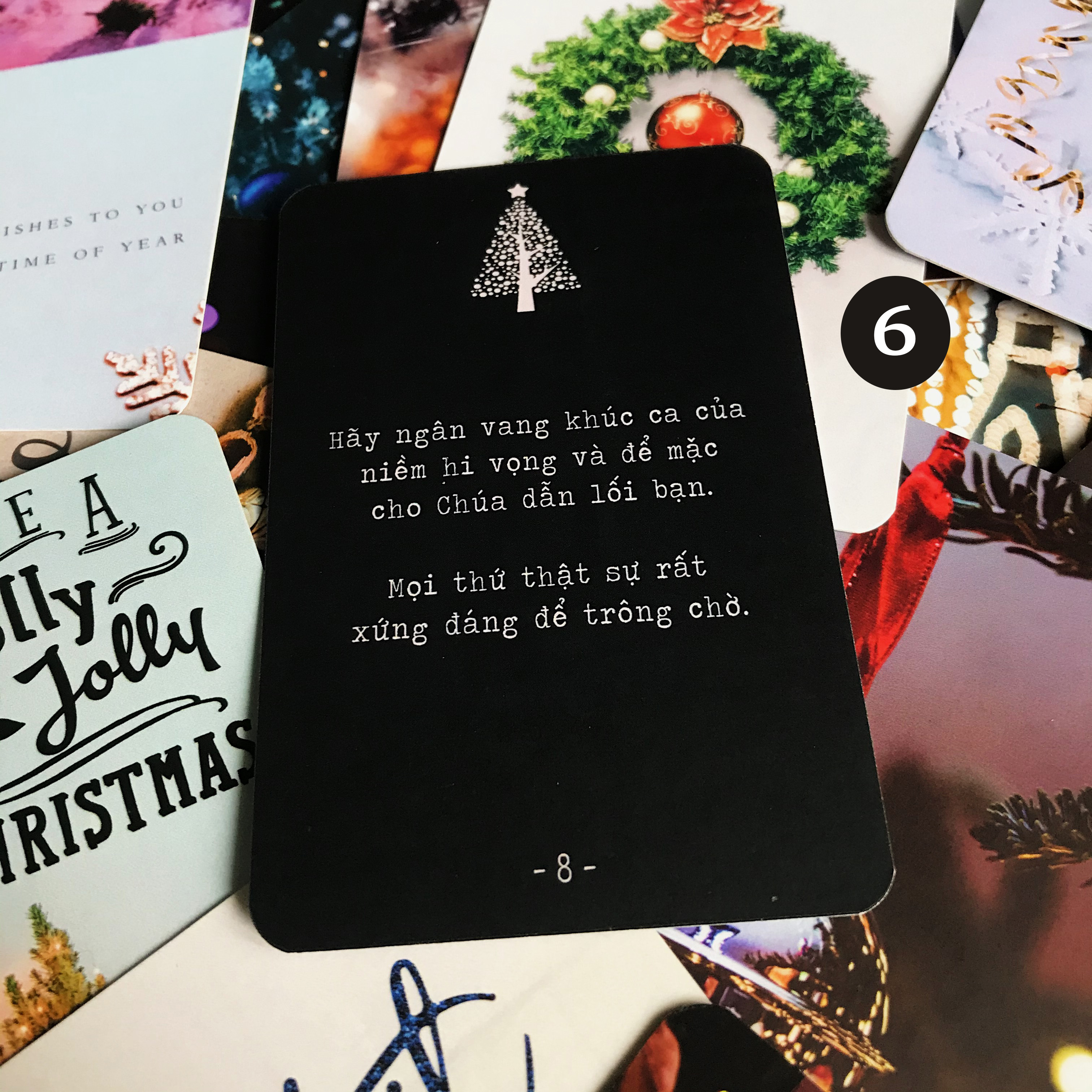 Rút Bài Oracle: Bài Hát Giáng Sinh Dành Cho Bạn?