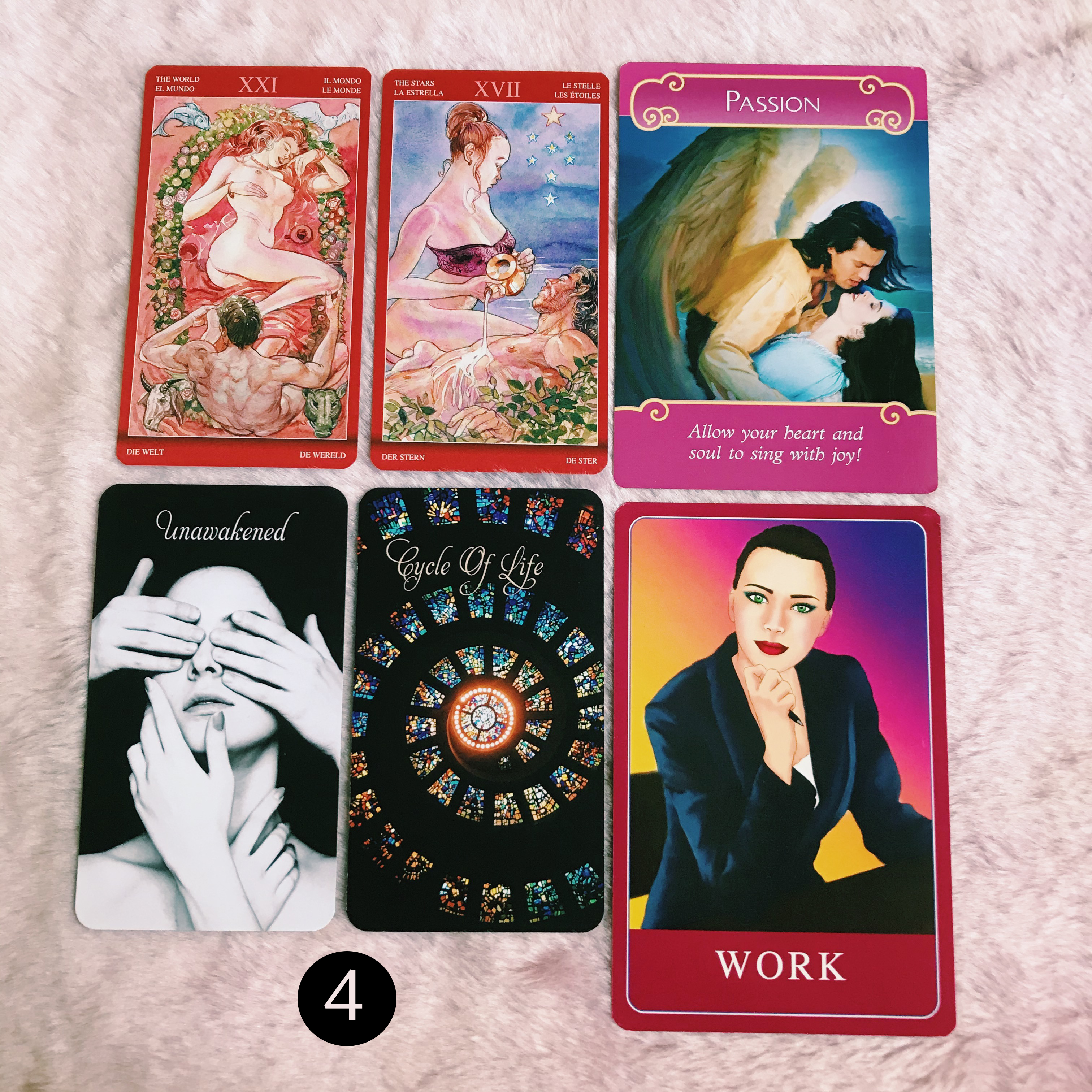 Rút Bài Oracle: Dự Đoán Tình Yêu Tổng Quan