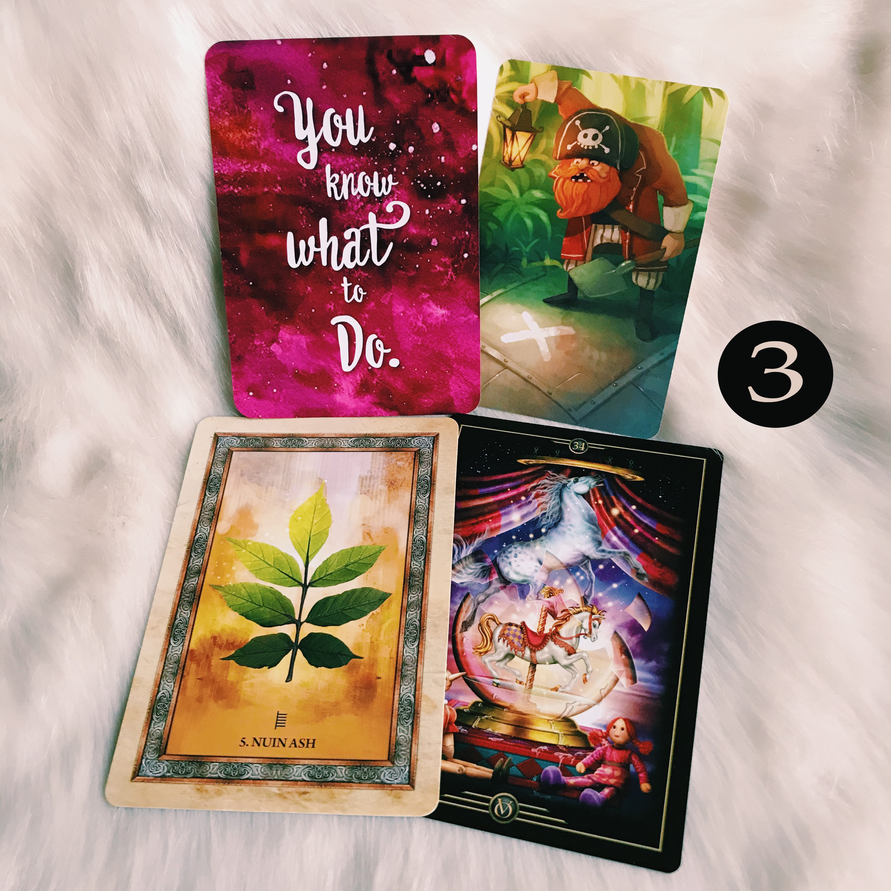 Rút Bài Oracle: Tình Bạn – Từ Bạn Có Trở Thành Yêu?