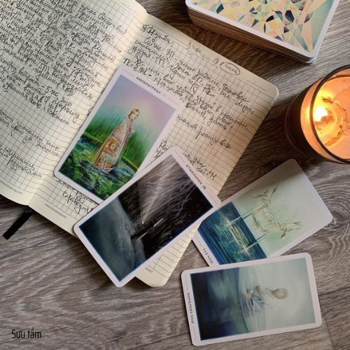 Thường xuyên ghi chép trong quá trình tự học Tarot
